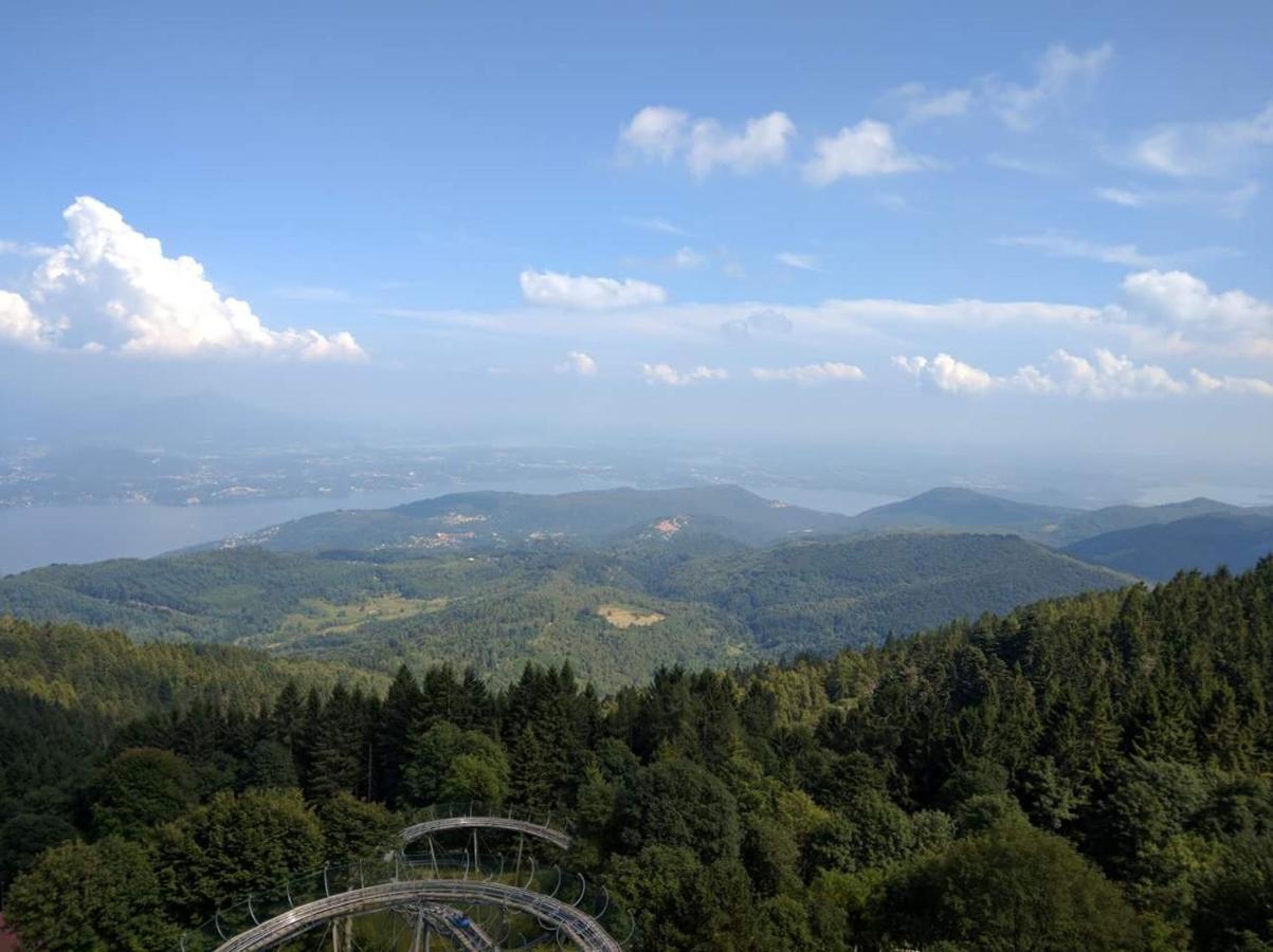 베르바니아 Il Planetario 아파트 외부 사진